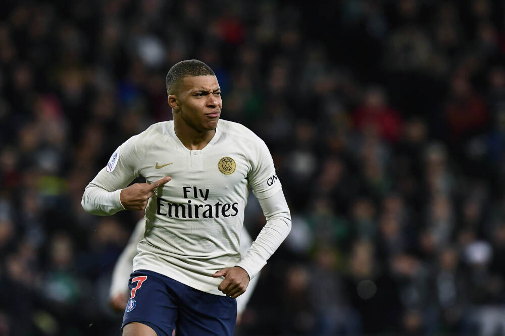 厨房里的1㎡“空间折叠术”：利用纵向空间，收纳安排得明明白白